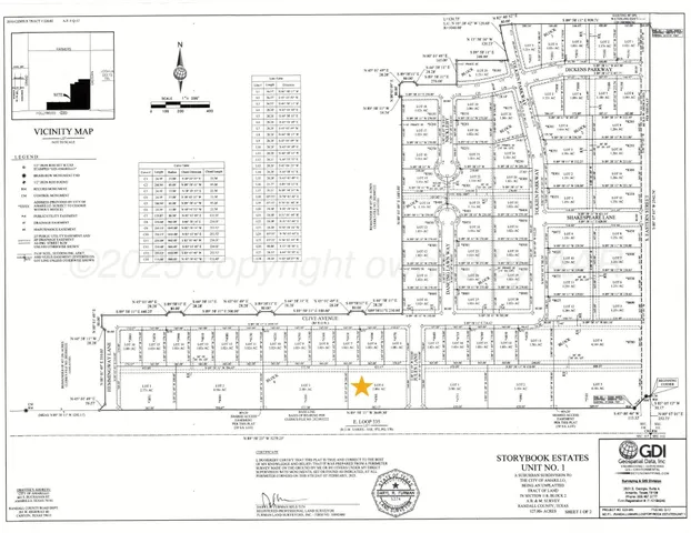 a black and white photo of a room