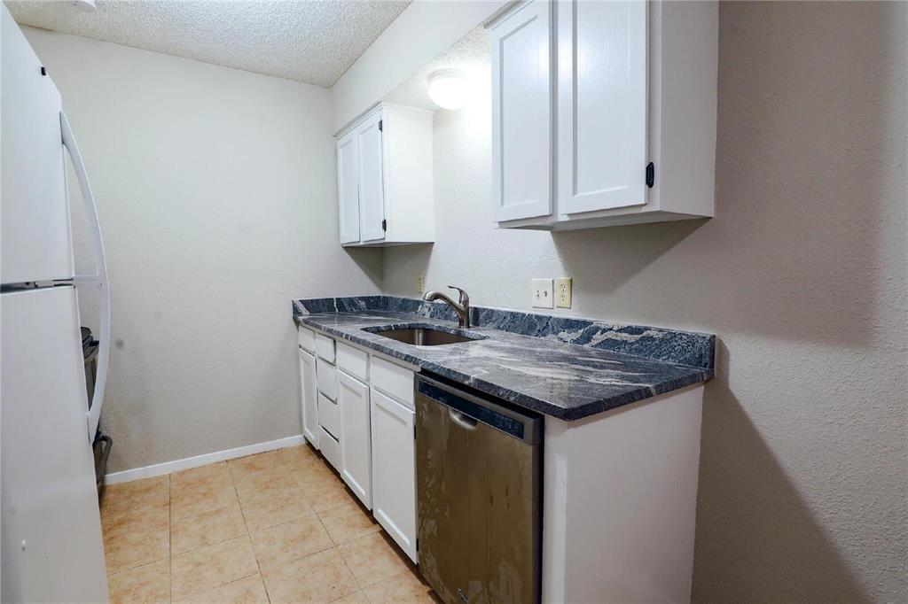 503 Crowley Road Arlington, TX 76012 - Photo 7 of 13