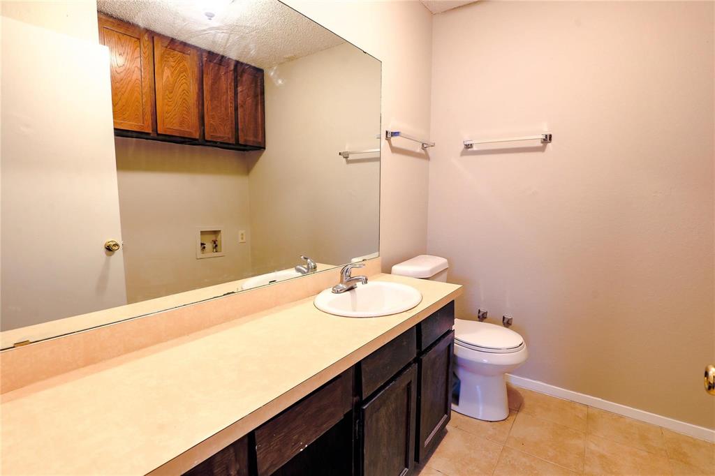 503 Crowley Road Arlington, TX 76012 - Photo 8 of 13