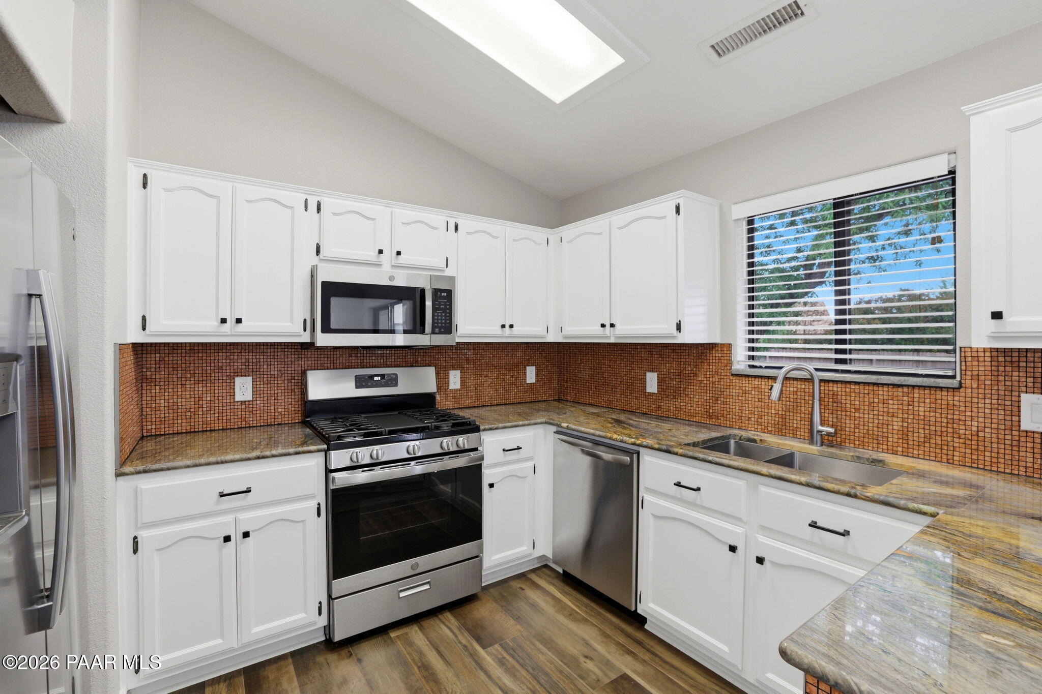 3431 North Victor Road Prescott Valley, AZ 86314 - Photo 10 of 32 10-Kitchen 2