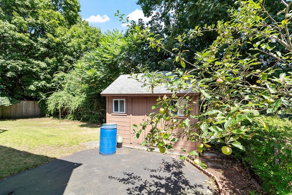 31 Spring View Drive Lynn, MA 01904 - Photo 17 of 38 Gallery Image 17
