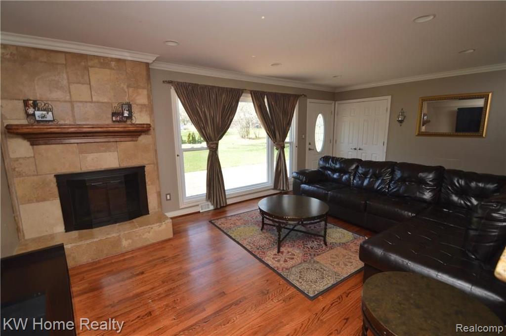 28163 Peppermill Road Farmington Hills, MI 48331 - Photo 7 of 31
