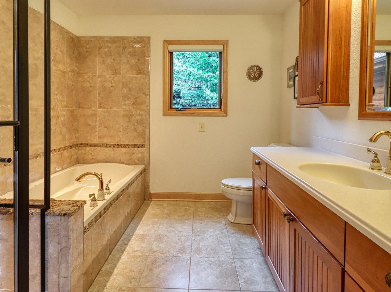 1484 Golf View Road Eagle River, WI 54521 - Photo 12 of 29 Gallery Image 12
