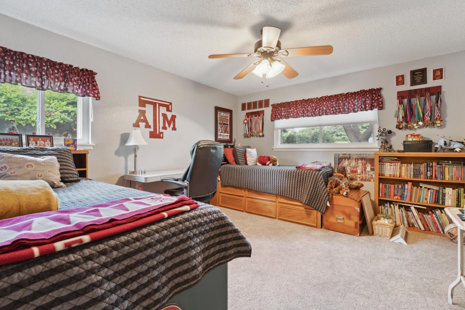 1613 Ave H Abernathy, TX 79311 - Photo 20 of 24 Guest Bedroom