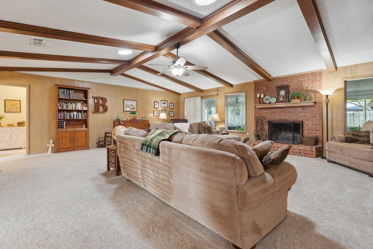 1613 Ave H Abernathy, TX 79311 - Photo 5 of 24 Family Room