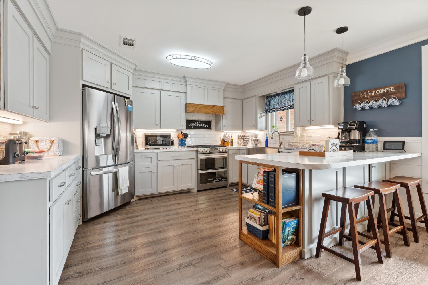 1613 Ave H Abernathy, TX 79311 - Photo 7 of 24 Beautiful Kitchen