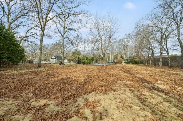 $1,199,000 | 9 Jeanine Court, Dix Hills, NY 11746