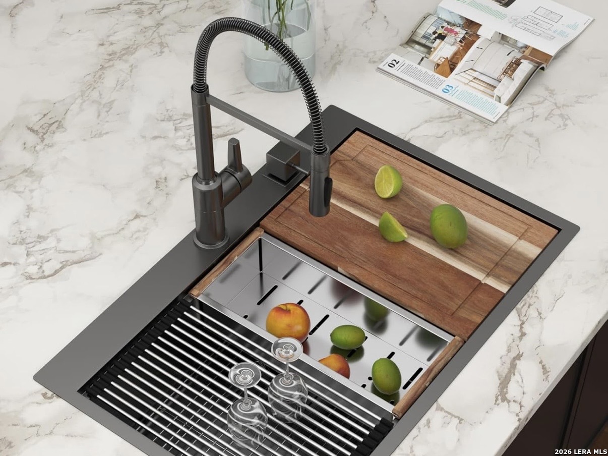 21585 Priest Road Elmendorf, TX 78112 - Photo 5 of 24