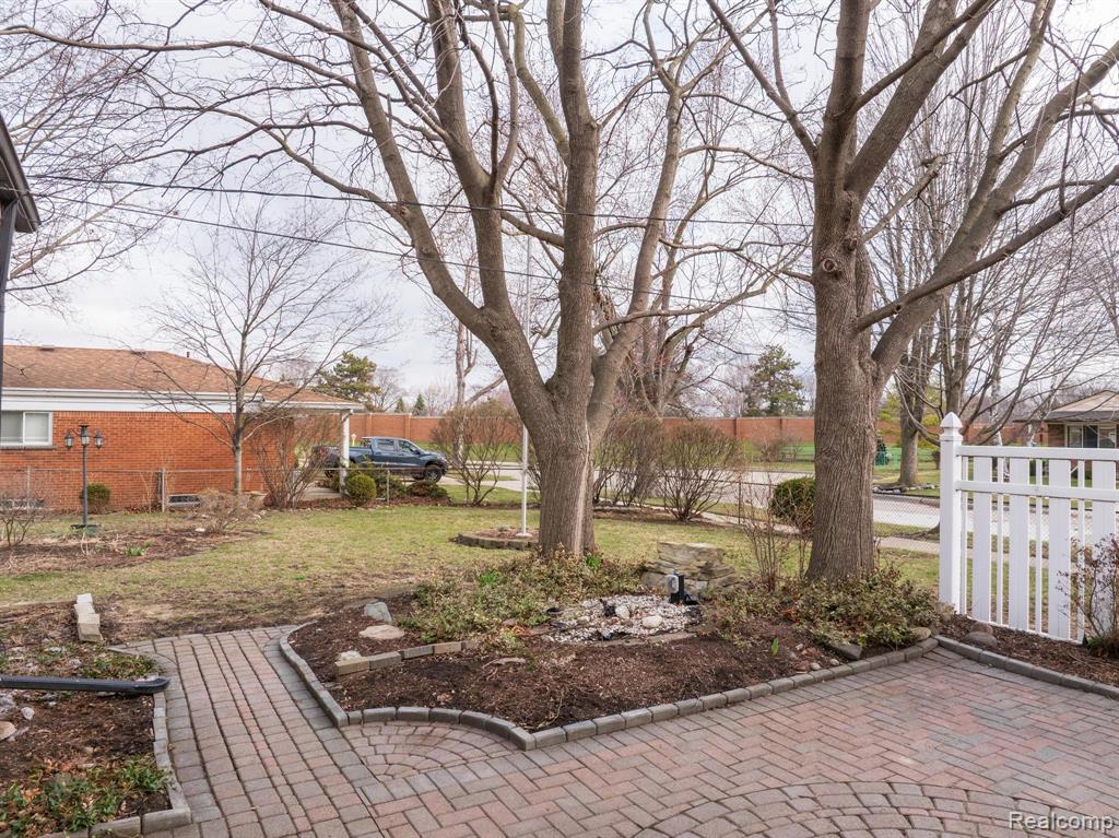 5121 McKinley Road Warren, MI 48091 - Photo 35 of 44 Gallery Image 35