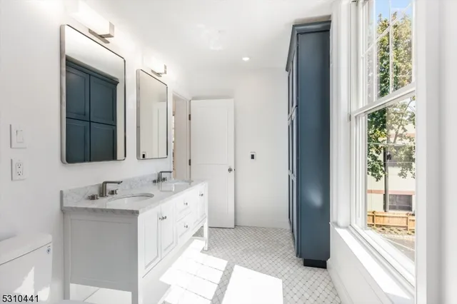 $5,500 | 63 Park Street, Unit 1, Montclair, NJ 07042