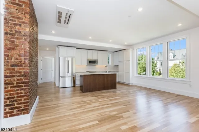 $5,500 | 63 Park Street, Unit 1, Montclair, NJ 07042