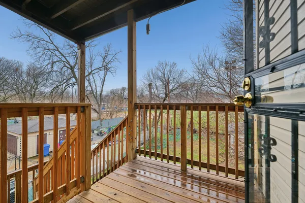 $2,950 | 10226 South Charles Street, Unit 1, Chicago, IL 60643