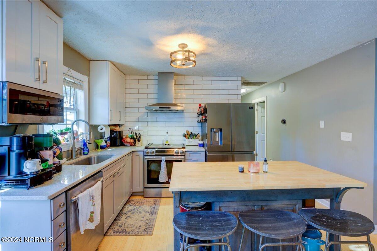 411 Sandy Point Road New Bern, NC 28560 - Photo 10 of 39 25-411_Sandy_Point-7