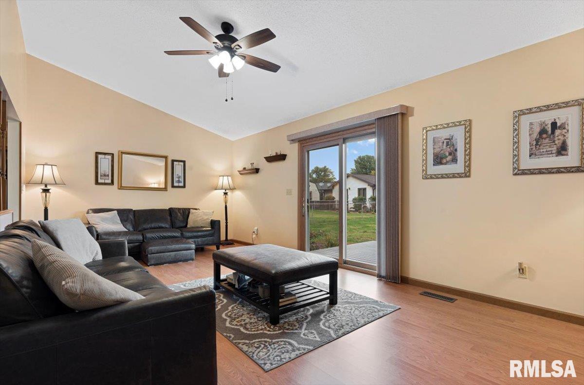 5248 Buford Street Springfield, IL 62703 - Photo 4 of 30