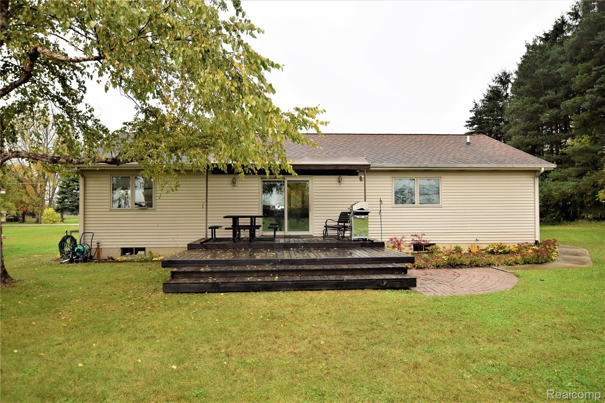 7322 East Coldwater Road Davison, MI 48423 - Photo 17 of 19 DSC_0105 (3).JPG