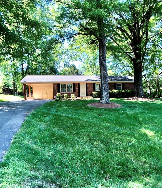 2330 Amelia Road Pfafftown, NC 27040 - Photo 2 of 10 Gallery Image 2
