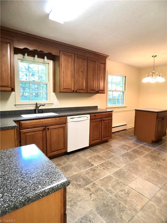 2330 Amelia Road Pfafftown, NC 27040 - Photo 6 of 10 Gallery Image 6