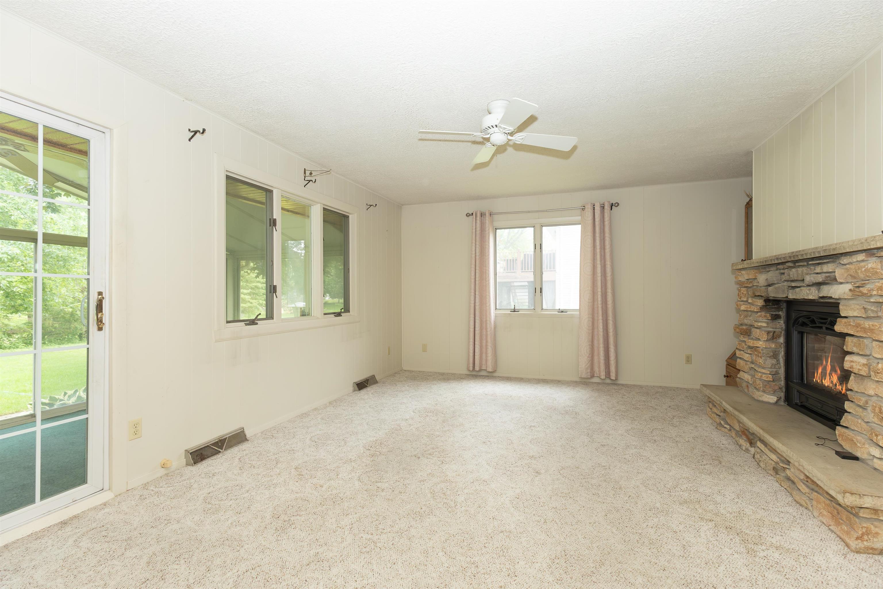 809 Melissa Street Menasha, WI 54952 - Photo 11 of 35
