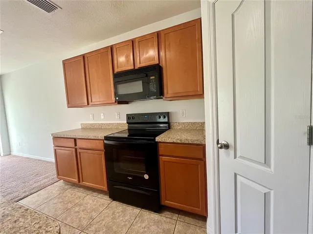 $2,100 | 741 Ashentree Drive, Plant City, FL 33563