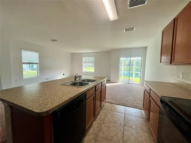 $2,100 | 741 Ashentree Drive, Plant City, FL 33563