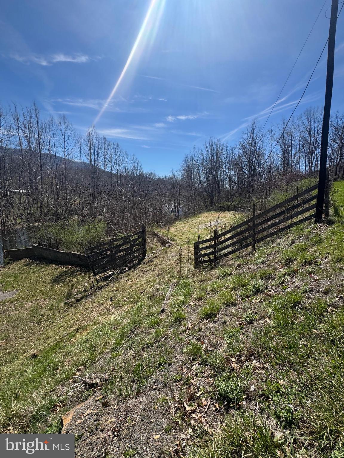18250 South Fork Road Moorefield, WV 26836 - Photo 58 of 76 a view of a yard with wooden fence