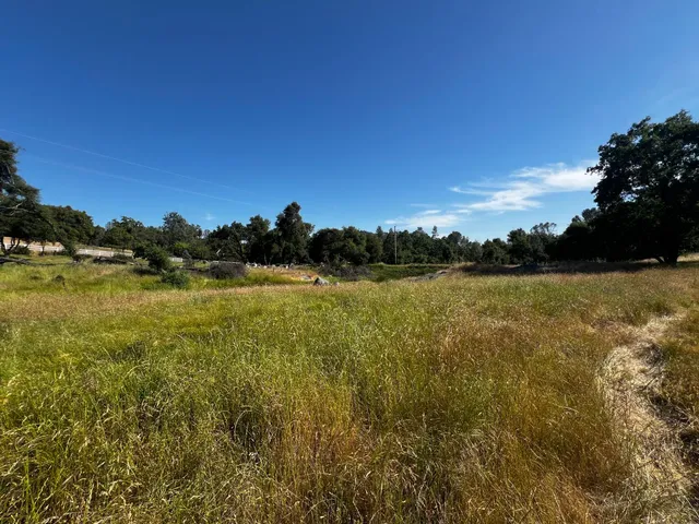 a view of a lake with houses