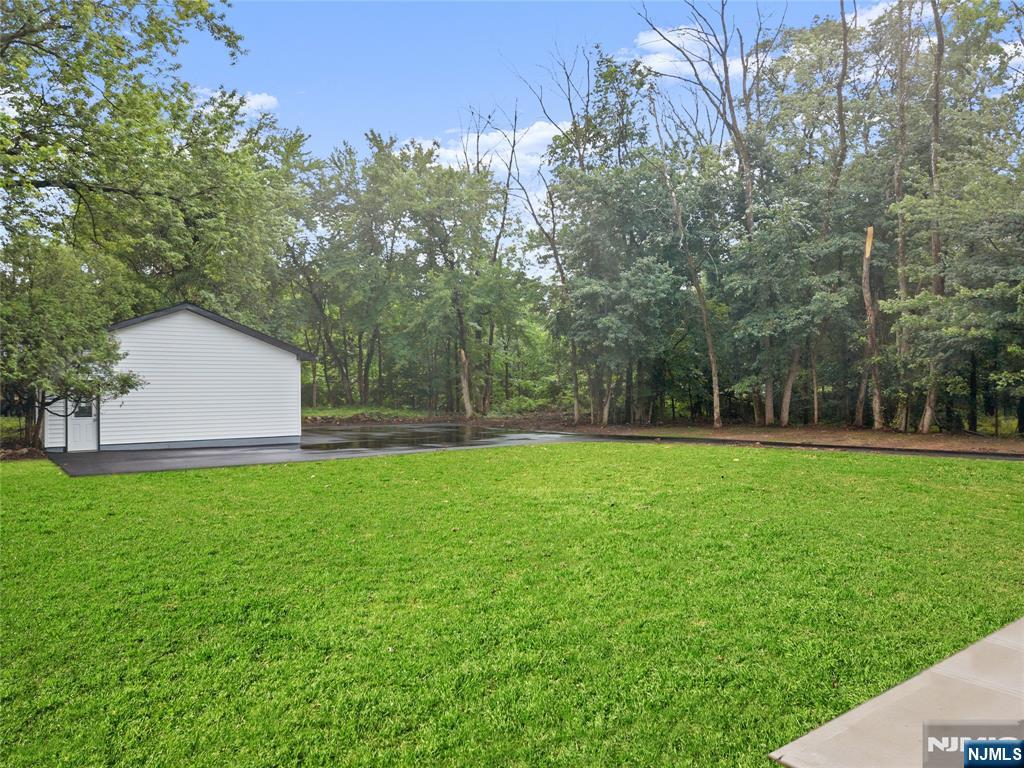 100 Pier Lane Fairfield, NJ 07004 - Photo 21 of 25