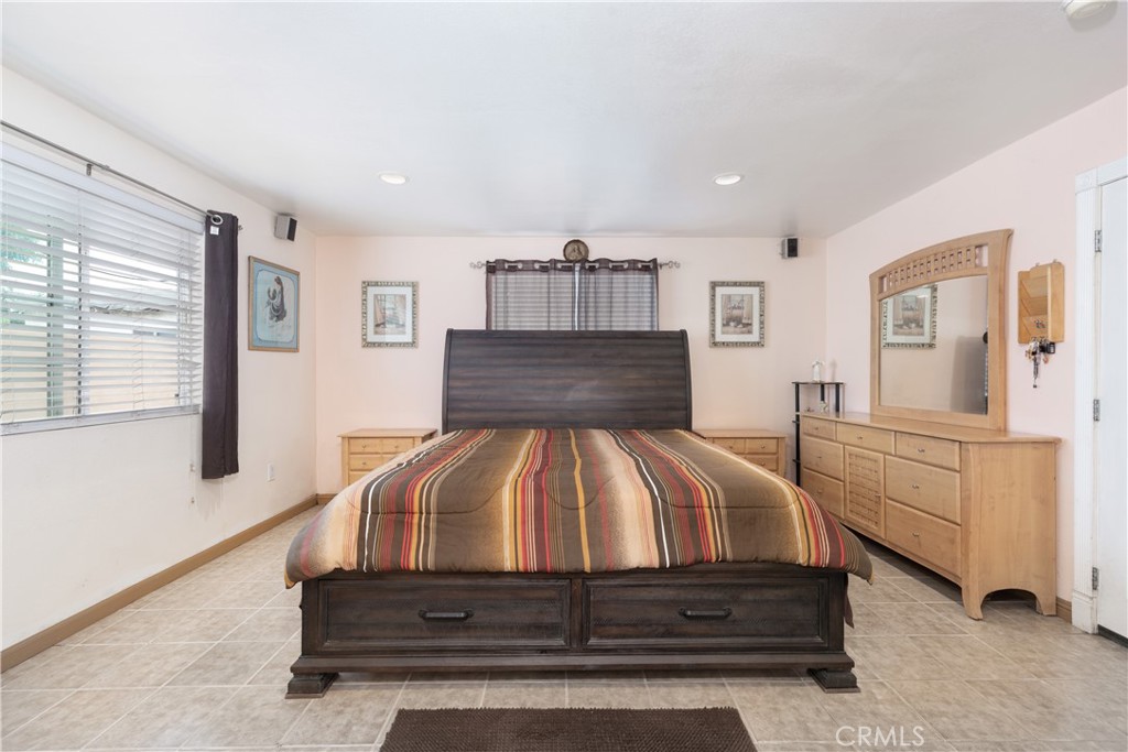 22522 Catskill Avenue Carson, CA 90745 - Photo 9 of 19