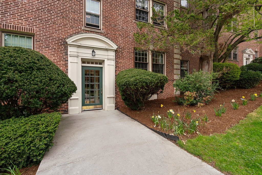 1500 Beacon Street, Unit 4 Brookline, MA 02446 - Photo 3 of 10