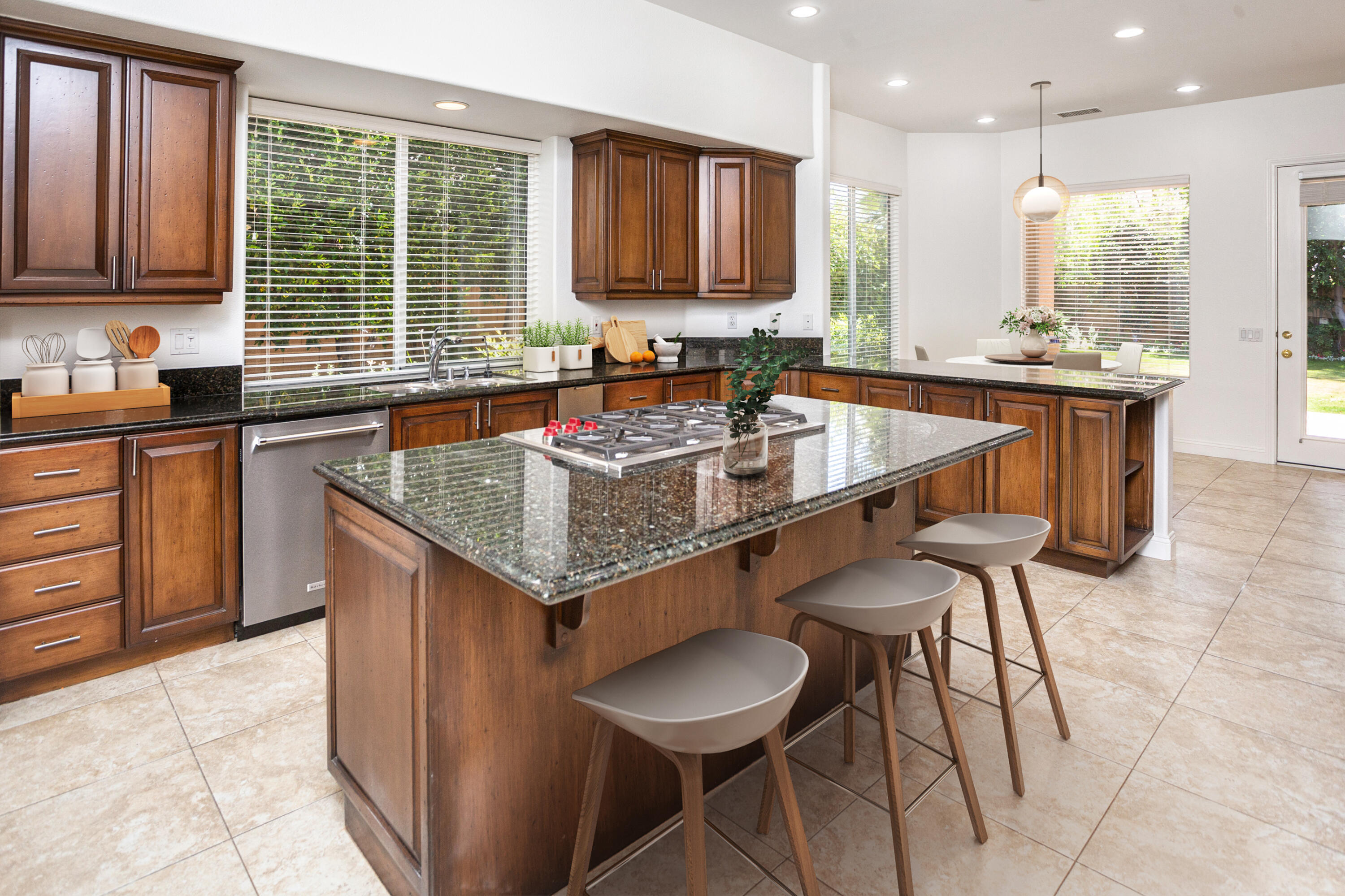 21 Abby Road Rancho Mirage, CA 92270 - Photo 9 of 26 imgpsh_fullsize_anim (1)