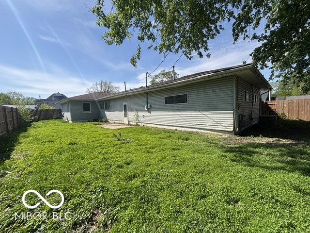 213 Posey Street Windfall, IN 46076 - Photo 2 of 25