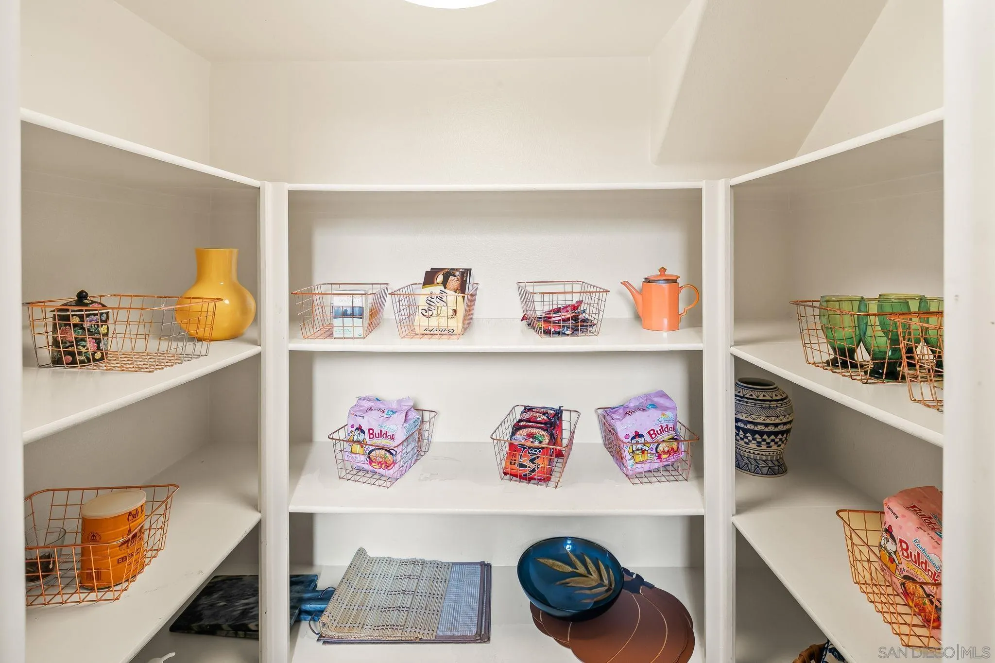 624 Ridgemont Circle Escondido, CA 92027 - Photo 12 of 75