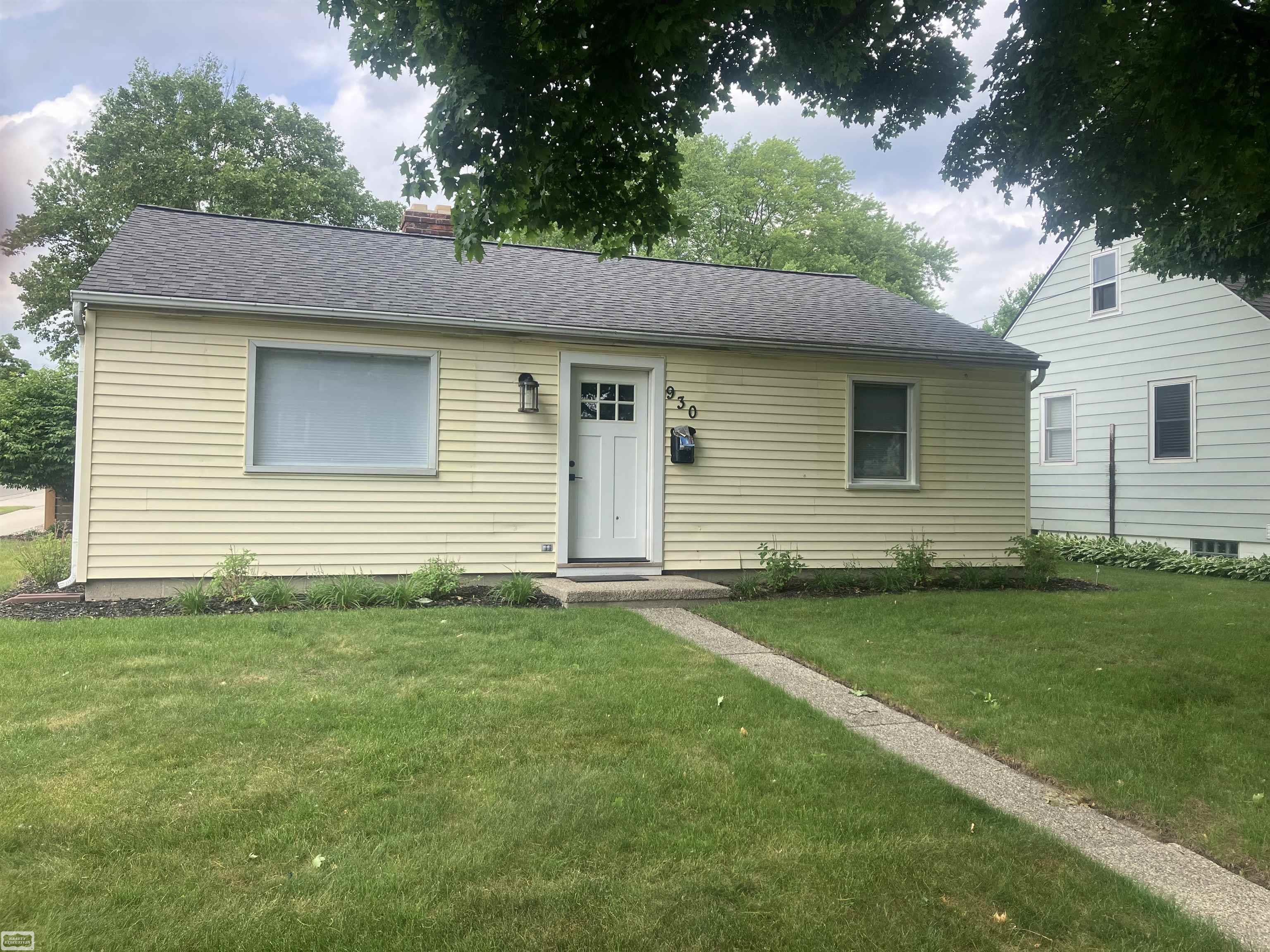 930 West 3rd Street Rochester, MI 48307 - Photo 1 of 9