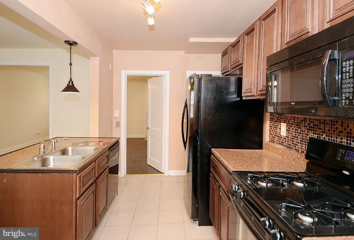 1637 Northwick Road Baltimore, MD 21218 - Photo 11 of 17 Kitchen