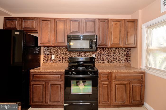 1637 Northwick Road Baltimore, MD 21218 - Photo 13 of 17 Kitchen