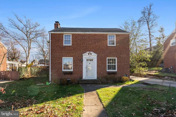 $3,950 | 6130 11th Road North, Arlington, VA 22205
