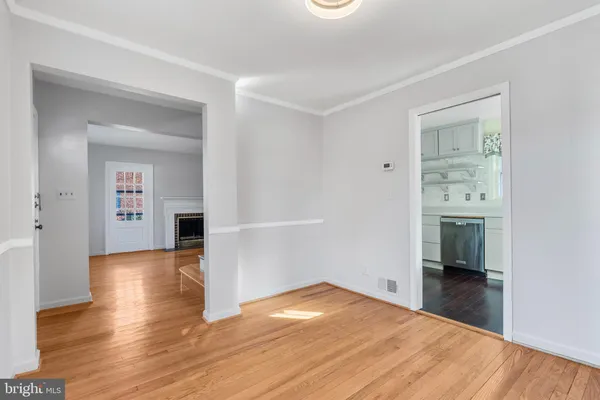 $3,950 | 6130 11th Road North, Arlington, VA 22205