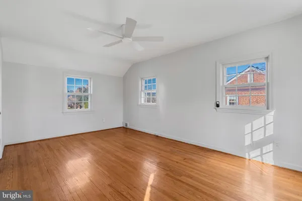 $3,950 | 6130 11th Road North, Arlington, VA 22205