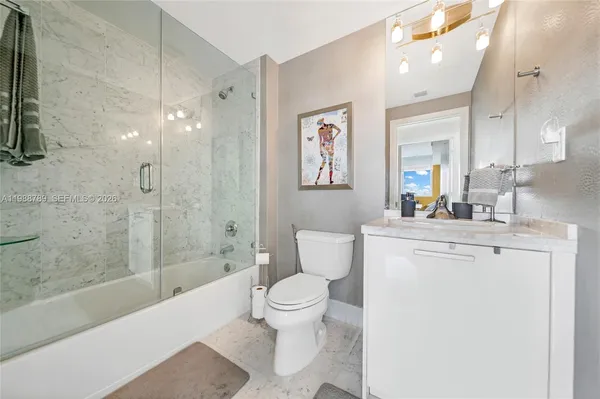 $4,000 | 253 Northeast 2nd Street, Unit 1109, Miami, FL 33132