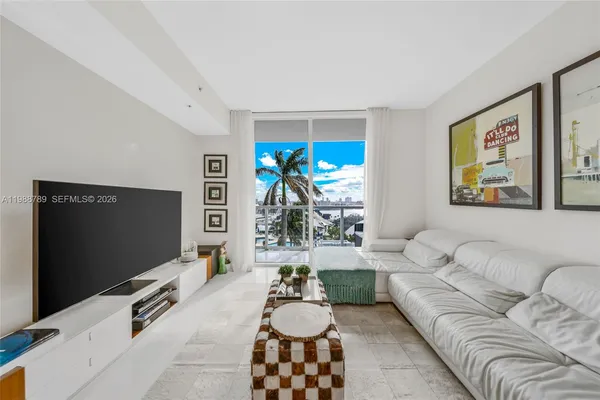 $4,000 | 253 Northeast 2nd Street, Unit 1109, Miami, FL 33132