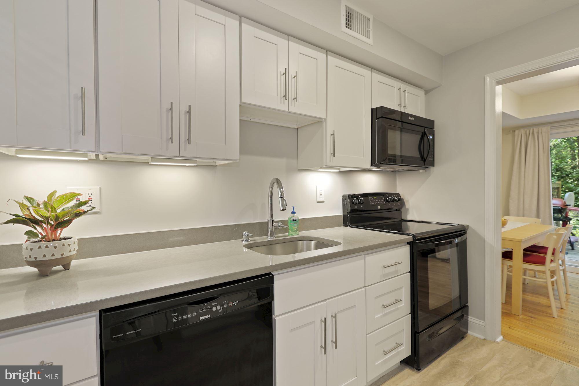 8519 Bradford Road, Unit 62 Silver Spring, MD 20901 - Photo 3 of 25 Newly Remodeled Awesome Kitchen