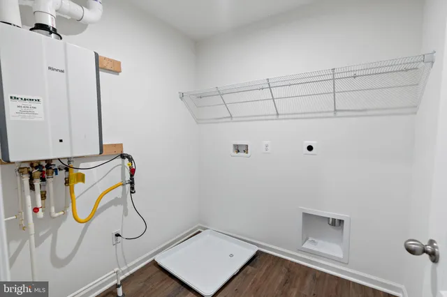 a view of a backyard with sitting area