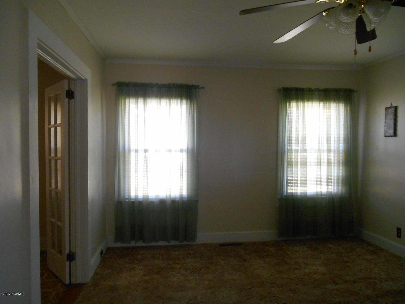 2202 Hull Road Kinston, NC 28504 - Photo 8 of 14 Living Room