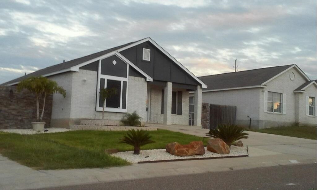 970 Witherspoon Loop Laredo, TX 78046 - Photo 2 of 9 Gallery Image 2