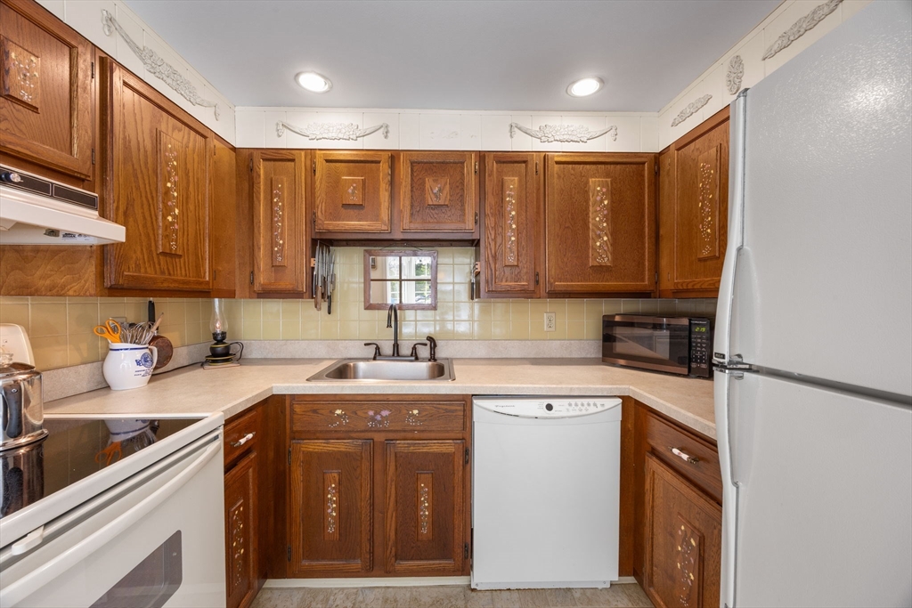 160 Joe Long Road Brewster, MA 02631 - Photo 17 of 42 Gallery Image 17