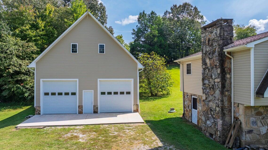 475 Broyles Road Spring City, TN 37381 - Photo 2 of 57 B56