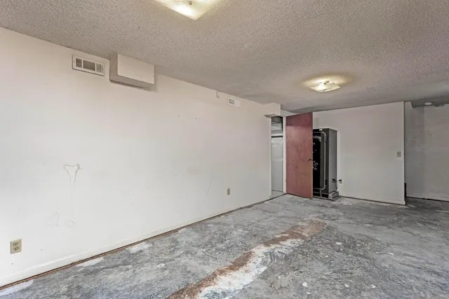 $369,900 | 475 Broyles Road, Spring City, TN 37381