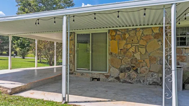 $369,900 | 475 Broyles Road, Spring City, TN 37381