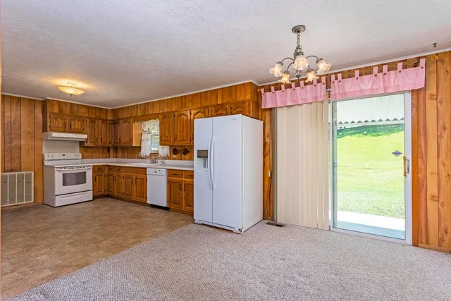 $369,900 | 475 Broyles Road, Spring City, TN 37381