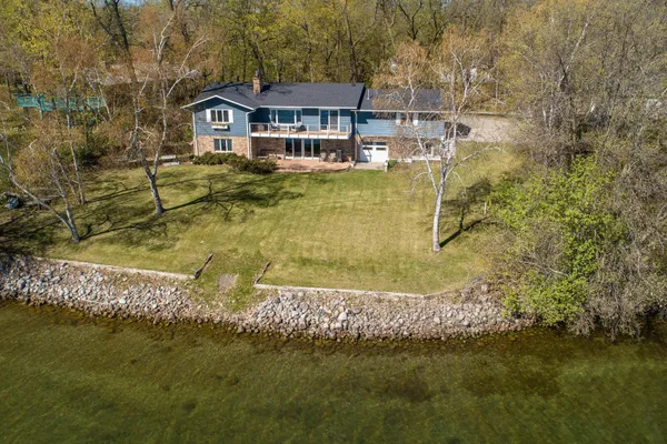 $1,179,000 | 2303 South Le Homme Dieu Drive Northeast, Alexandria, MN 56308